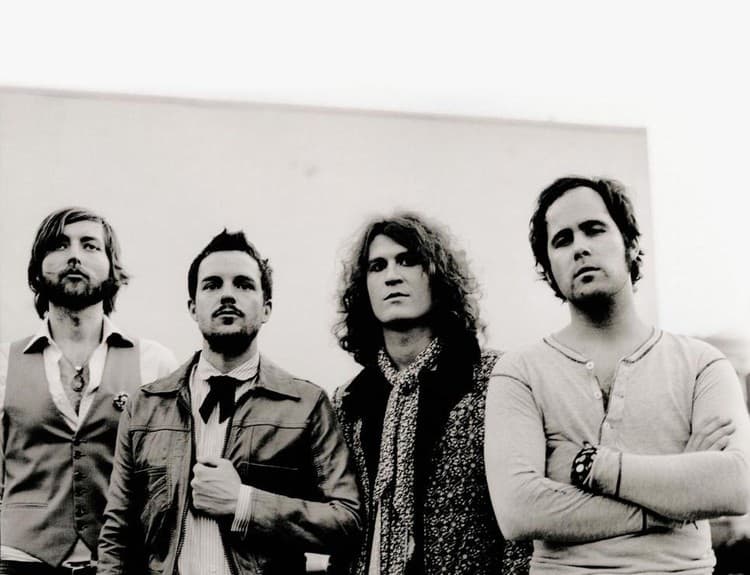 The Killers zverejnili videoklip k skladbe Shot At The Night