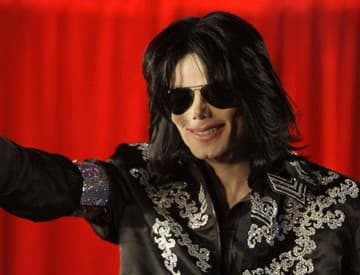 Michael Jackson je opäť najlepšie zarábajúcou mŕtvou celebritou Michael Jackson je opäť najlepšie zarábajúcou mŕtvou celebritou
