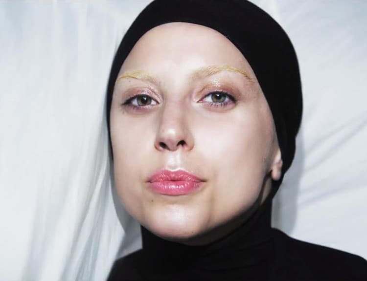 Lady Gaga odhalila plány na rok 2015: Vystrelia ju do vesmíru!
