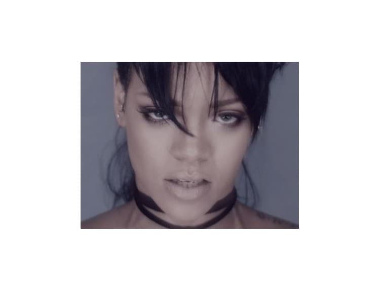 Rihanna sa zbláznila: Pozrite si videoklip plný zúfalstva a úzkosti