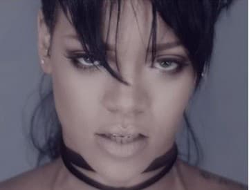Rihanna sa zbláznila: Pozrite si videoklip plný zúfalstva a úzkosti Rihanna sa zbláznila: Pozrite si videoklip plný zúfalstva a úzkosti