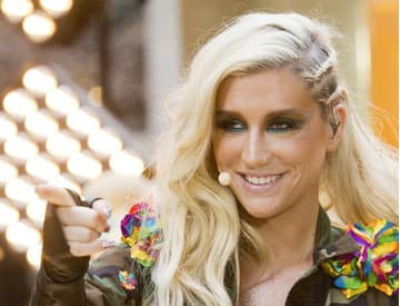 Kesha zverejnila videoklip k piesni Dirty Love. Pozrite si jej režijný debut