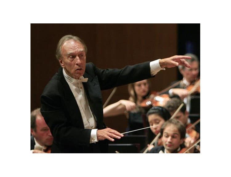 Zomrel dirigent a klavirista Claudio Abbado