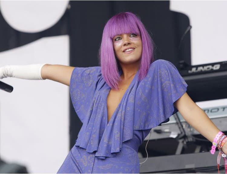 Lily Allen zverejnila lyric video k singlu Air Balloon