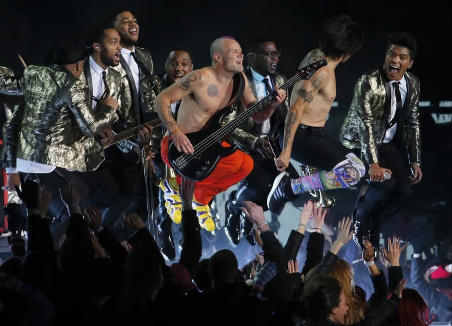 Red Hot Chili Peppers a Bruno Mars na Super Bowle 