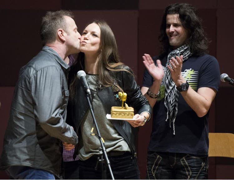 Líder skupiny Aya oslávil 50-tku, Smatanová mu darovala zlatého slávika
