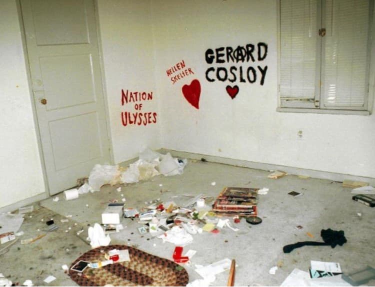 Bordel a špina: Zverejnili staré fotky z bytu Kurta Cobaina a Courtney Love