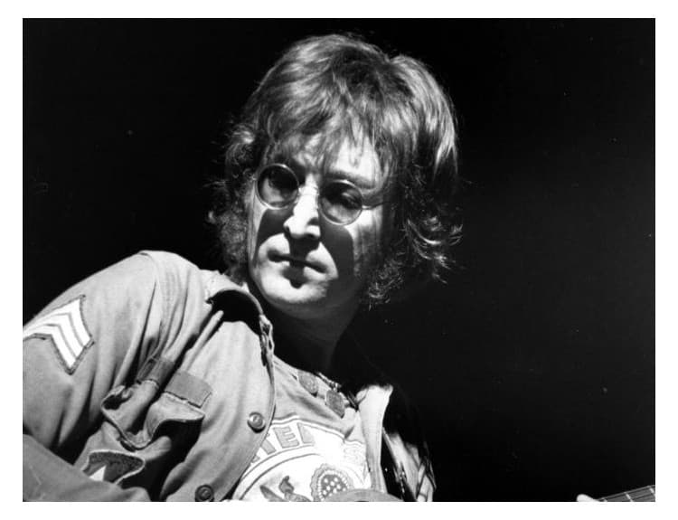 List Johna Lennona plný spomienok i kontroverzie vydražili za 53-tisíc libier