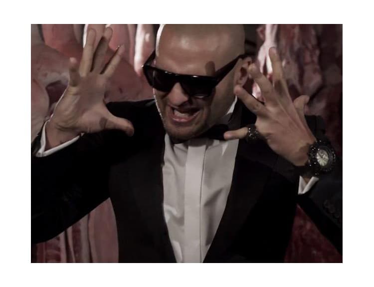 Týždeň v hip-hope: Rytmus aj 4D v nových klipoch netradične v oblekoch