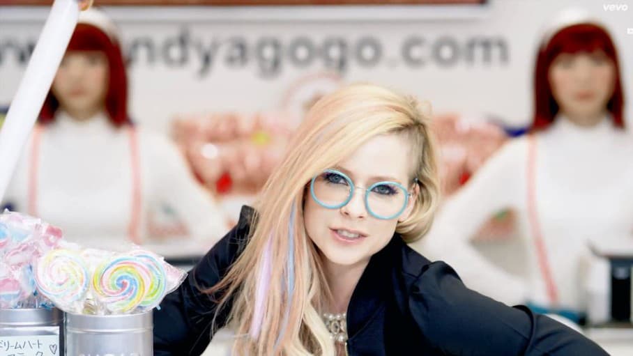 Videoklip Avril Lavigne - Hello Kitty