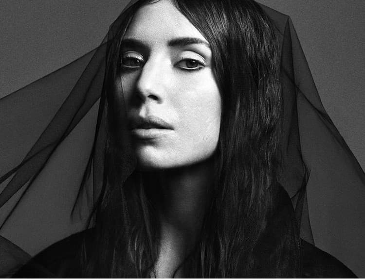 Počúvajte nový album Lykke Li a spoluprácu Briana Ena s Karlom Hydeom