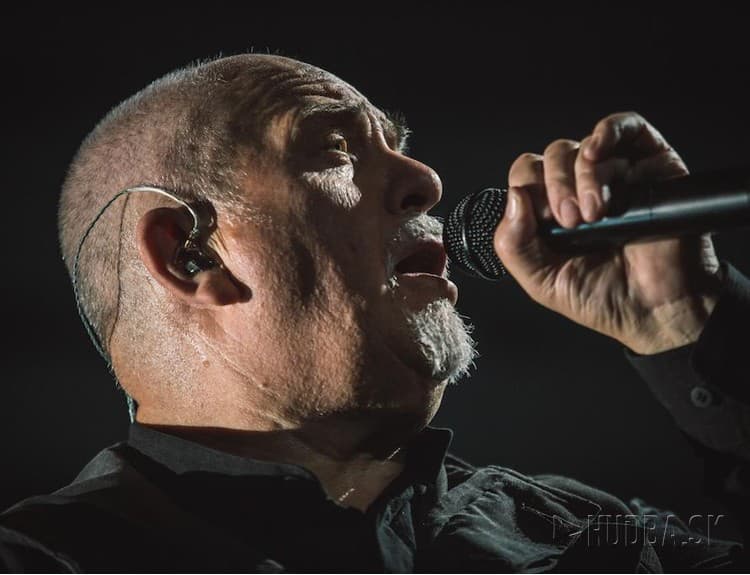 Peter Gabriel v Bratislave: S nestarnúcou hudbou ukázal, ako starne legenda