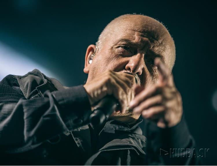 Peter Gabriel pre nepokoje na Ukrajine zrušil koncert v Kyjeve