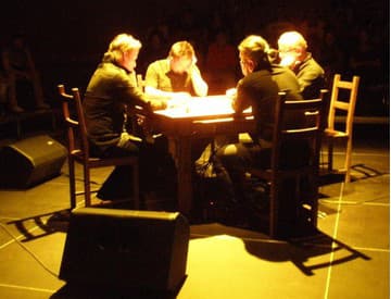 Zázračný stôl a štyria umelci na dne bazéna. Košice zažili nezabudnuteľný koncert