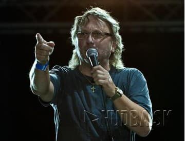 Dalibor Janda zostáva koncertne aktívny vďaka dcére. V stredu zahrá v Košiciach Dalibor Janda zostáva koncertne aktívny vďaka dcére. V stredu zahrá v Košiciach