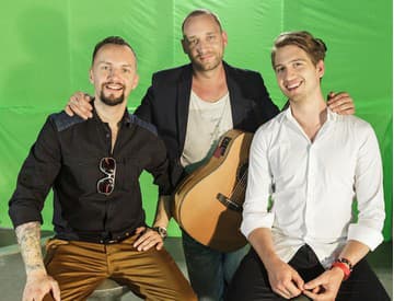 Vypočujte si nový letný hit: Samuel a Suvereno milujú legíny a slovenské ženy Vypočujte si nový letný hit: Samuel a Suvereno milujú legíny a slovenské ženy