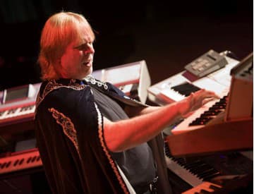 Jubilejný Festival peknej hudby otvorí klávesista Rick Wakeman