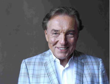 Karel Gott vydáva po 10 rokoch album plný noviniek Karel Gott vydáva po 10 rokoch album plný noviniek
