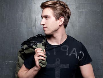 Samuel Tomeček dáva lekcie spevu raperom, tí chcú zostať v utajení Samuel Tomeček dáva lekcie spevu raperom, tí chcú zostať v utajení