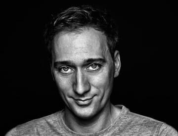 Leto 2015 otvorí v Bratislave legendárny Paul van Dyk. Vystúpi na Zlatých pieskoch Leto 2015 otvorí v Bratislave legendárny Paul van Dyk. Vystúpi na Zlatých pieskoch