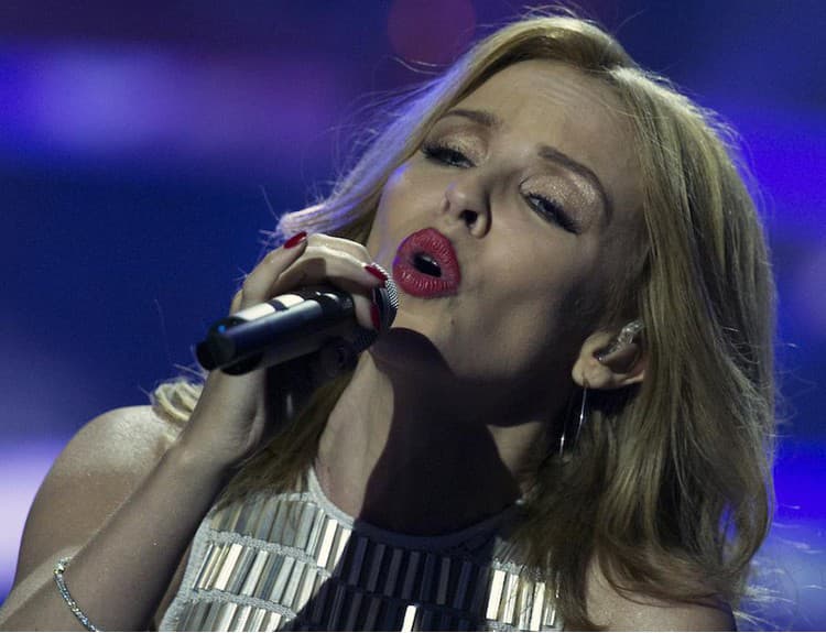 Kylie Minogue ide na turné s luxusným bytom v autobuse a ženskou ochrankou