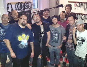 Horkýže Slíže a Pipes and Pints vyrazia na turné v škótskych sukniach Horkýže Slíže a Pipes and Pints vyrazia na turné v škótskych sukniach