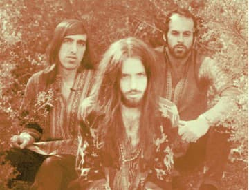 Zomrel bubeník kapely Crystal Fighters Andrea Marongiu Zomrel bubeník kapely Crystal Fighters Andrea Marongiu