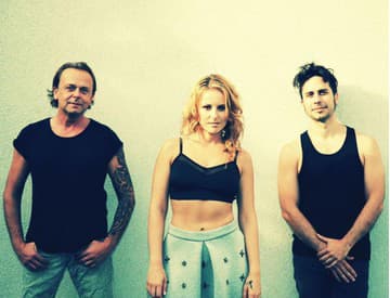Katka Knechtová má nový singel. Opäť nahrávala s Eignerom z Depeche Mode Katka Knechtová má nový singel. Opäť nahrávala s Eignerom z Depeche Mode