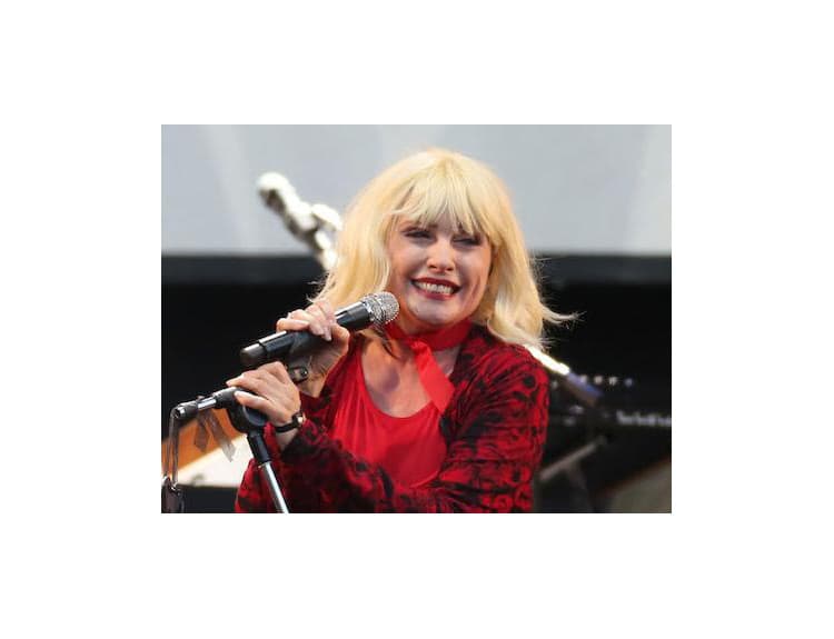 Blondie vo Viedni: Fanúšikovia si spievajúc v daždi zopakovali mladosť 