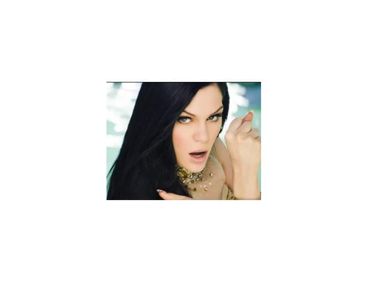 Jessie J si vraj v Amerike cenia kvôli hlasu. Jej nový klip však hovorí niečo iné