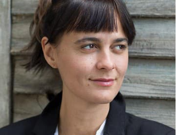 Na spevácku dráhu ju doviedli Thievery Corporation. Spoznajte Janu Andevskú Na spevácku dráhu ju doviedli Thievery Corporation. Spoznajte Janu Andevskú