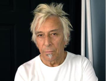 Spomienka na Lou Reeda: John Cale zverejnil klip If You Were Still Around Spomienka na Lou Reeda: John Cale zverejnil klip If You Were Still Around