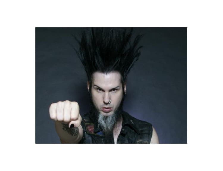 Vo veku 48 rokov zomrel bývalý člen kapely Static-X Wayne Static