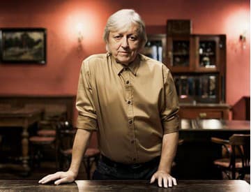 Václav Neckář má album plný hostí. Nahrávanie rekapituluje klipom Andělé strážní Václav Neckář má album plný hostí. Nahrávanie rekapituluje klipom Andělé strážní