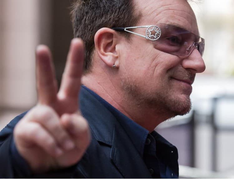 U2 v šou Jimmyho Fallona nevystúpia, Bono sa zranil pri páde z bicykla