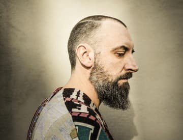 Výborná správa: Gitarový hypnotizér Fink sa vo februári vráti do Bratislavy! Výborná správa: Gitarový hypnotizér Fink sa vo februári vráti do Bratislavy!