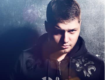 Igora Kmeťa ml. čaká prelomový rok. So starým sa lúči klipom Ja som funky Igora Kmeťa ml. čaká prelomový rok. So starým sa lúči klipom Ja som funky