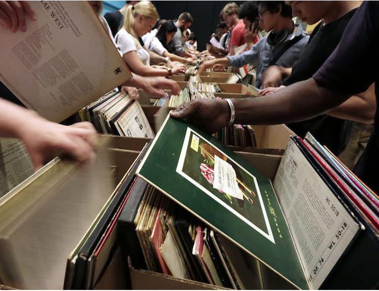 V roku 2014 o viac než 50 percent stúpol streaming aj predaj vinylov