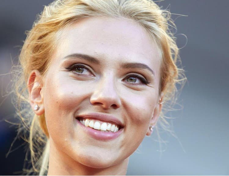 Scarlett Johansson svet filmu nestačí: Takto znie jej nová dievčenská kapela