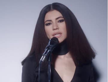 Marina and The Diamonds ešte nemali takýto nudný videoklip Marina and The Diamonds ešte nemali takýto nudný videoklip