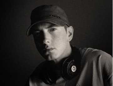 Týždeň v hip-hope: Eminem spomína na zosnulého najlepšieho kamaráta Týždeň v hip-hope: Eminem spomína na zosnulého najlepšieho kamaráta