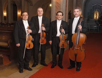 Moyzesovo kvarteto oslávi štyridsaťročné jubileum novým albumom Moyzesovo kvarteto oslávi štyridsaťročné jubileum novým albumom