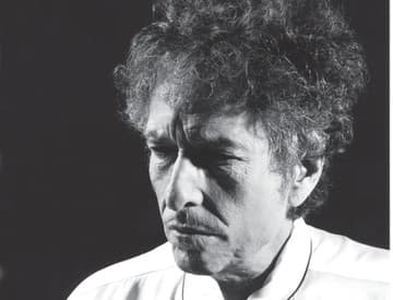 VIDEO: Bob Dylan vystúpil v predposlednom vydaní šou Davida Lettermana VIDEO: Bob Dylan vystúpil v predposlednom vydaní šou Davida Lettermana
