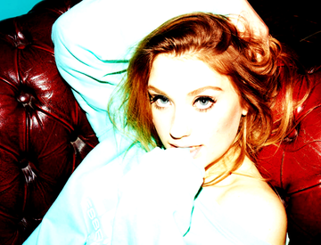 Ella Henderson a Sigma zverejnili pieseň Glitterball. Bude letným hitom?