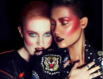 Duo Icona Pop zverejnilo singel Emergency Duo Icona Pop zverejnilo singel Emergency