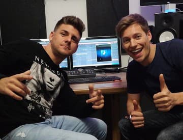 Thomas Puskailer zverejnil letný singel Live for the Moment