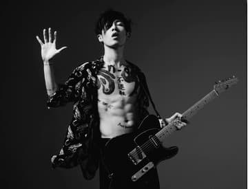 Japonský gitarový fenomén Miyavi zahrá vo Viedni aj v Budapešti Japonský gitarový fenomén Miyavi zahrá vo Viedni aj v Budapešti