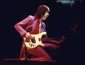 Zomrel Chris Squire, basgitarista a spoluzakladateľ legendárnej kapely Yes