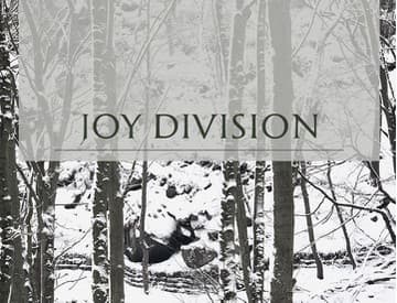 Joy Division má 35 rokov po smrti Iana Curtisa oficiálny web aj vinylové reedície Joy Division má 35 rokov po smrti Iana Curtisa oficiálny web aj vinylové reedície