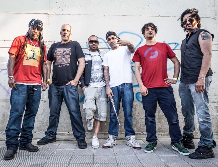 Asian Dub Foundation streamujú album More Signal More Noise